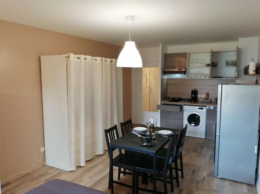 Studio 5 Min Du Centre Et De La Gare Yvetot Eksteriør billede